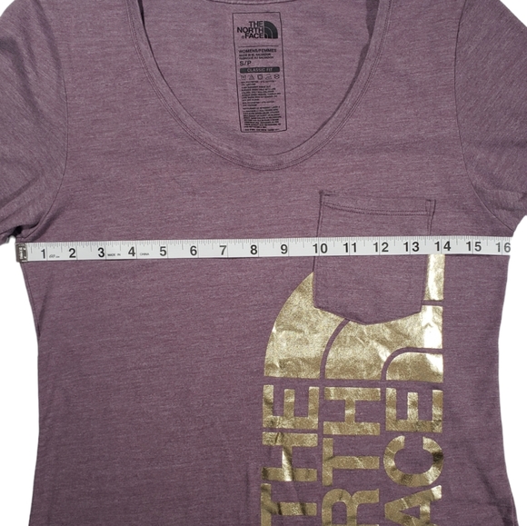 The North Face Gold Logo Scoop Neck Short Sleeve T-Shirt Size Small - Picture 8 of 9